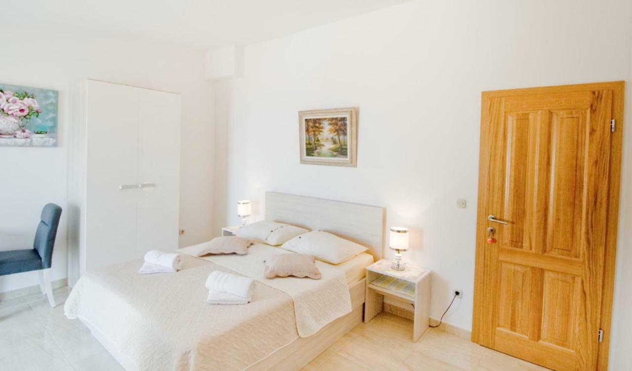 Villa Ivana มาคาร์สกา ภายนอก รูปภาพ